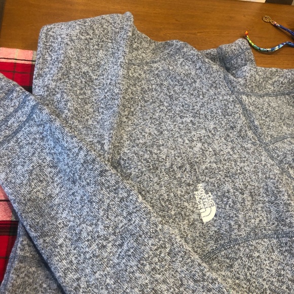 Great condition Women’s North Face hooded jacket size xs light blue speckled - Picture 13 of 17